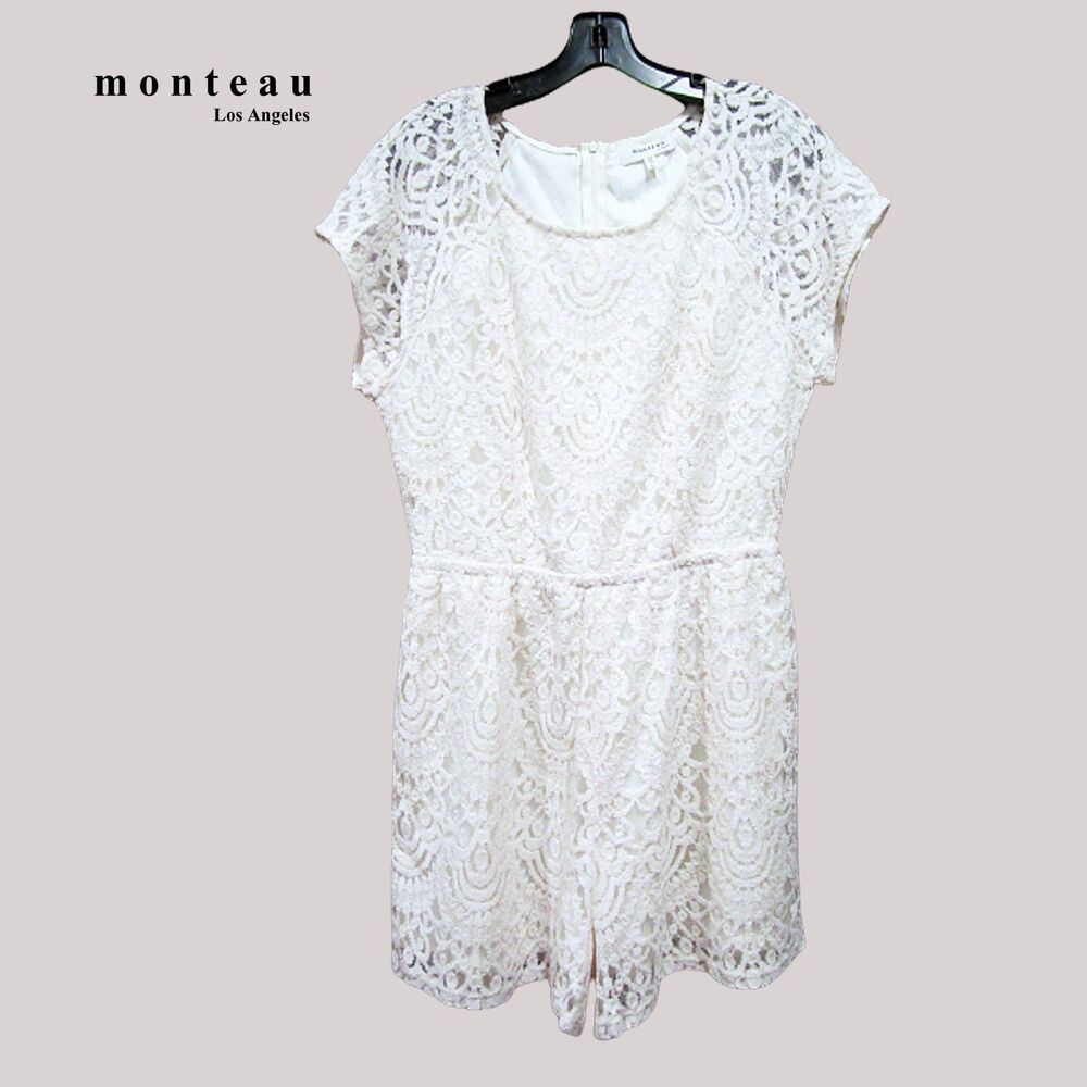 monteau NWOT Romantic Ivory Embossed Lace Sheer Sleeve Romper L (fits Size S)